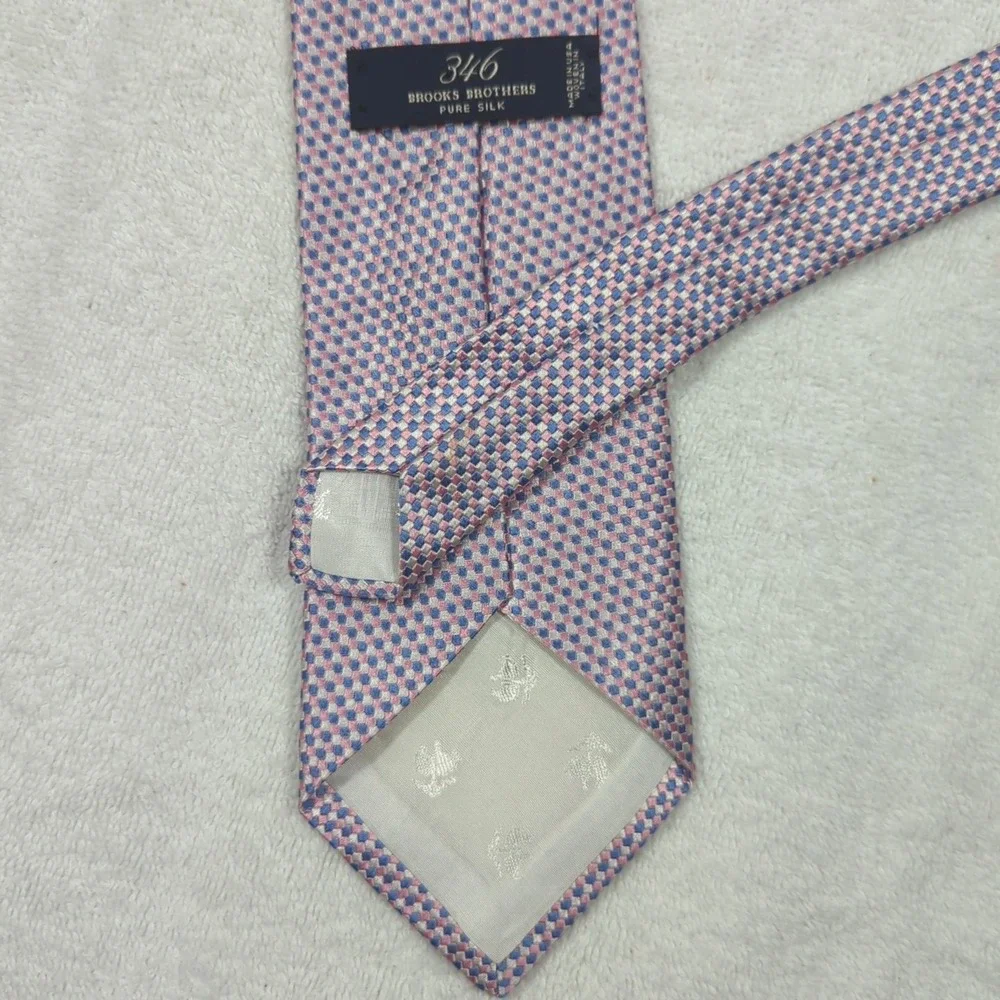 Brooks Brothers 346 Neck Tie Mens Pink Blue Geometric Pattern 100% Silk 58